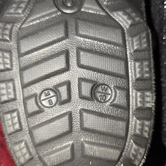 Crocs RARE Black Silver Ombre Glitter Fleece Lined Clogs Women's 10 or Men's 8 - Picture 9 of 9